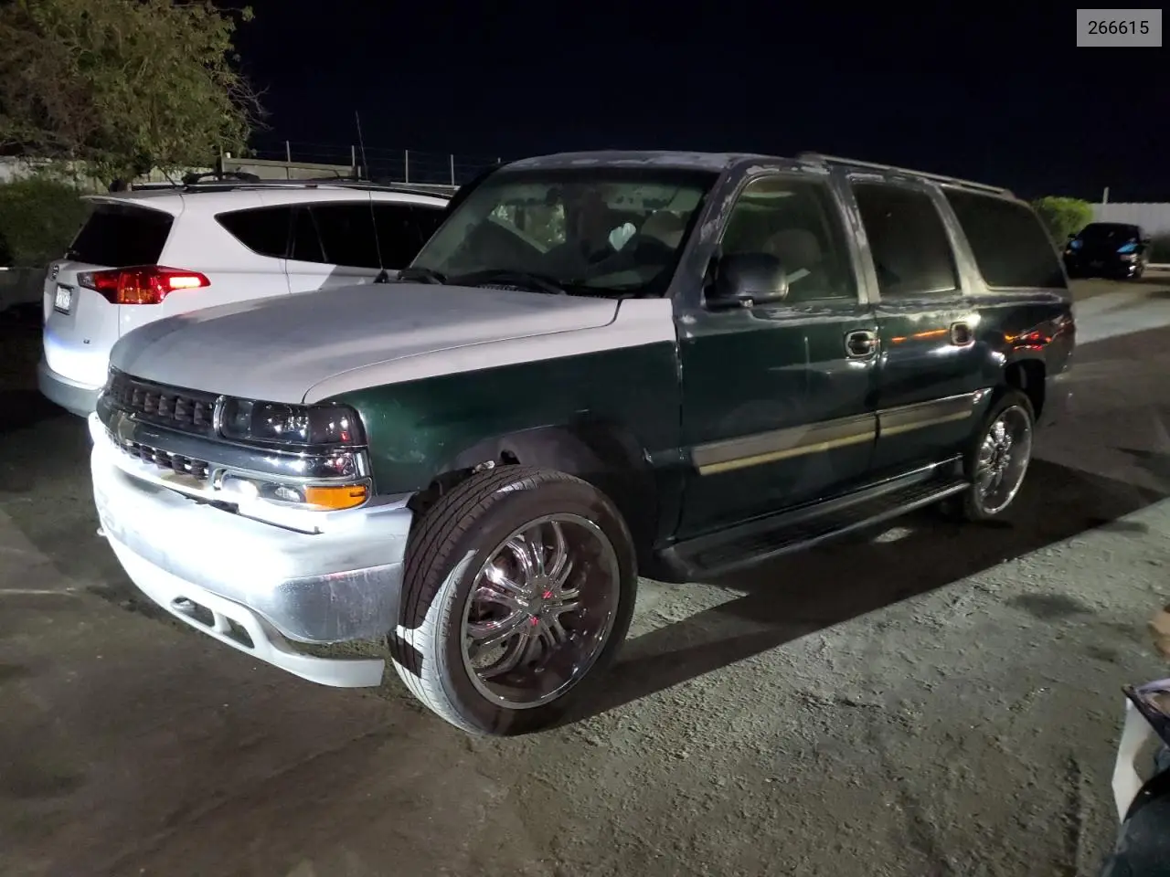 266615 2004 Chevrolet Suburban K1500