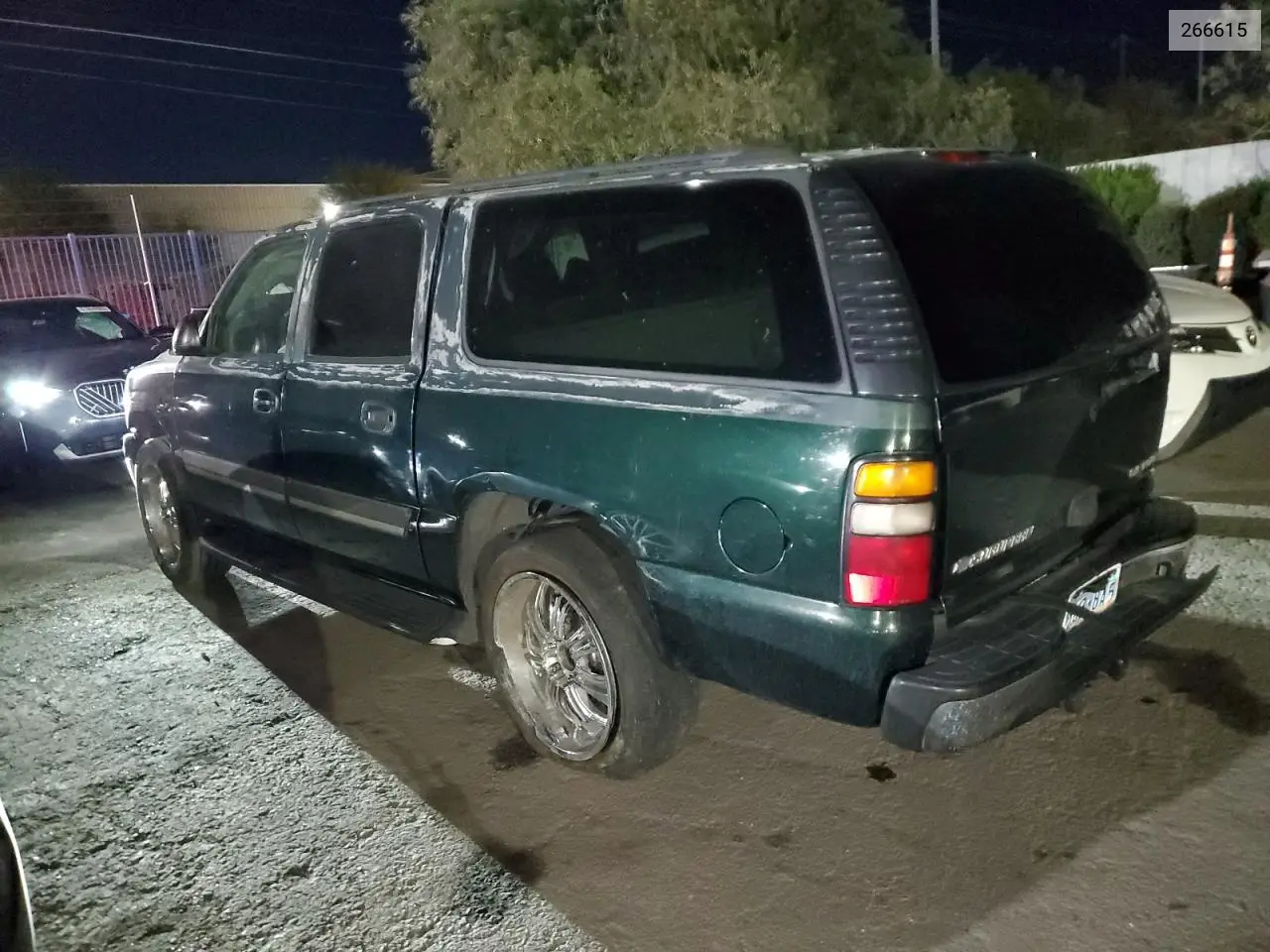 266615 2004 Chevrolet Suburban K1500