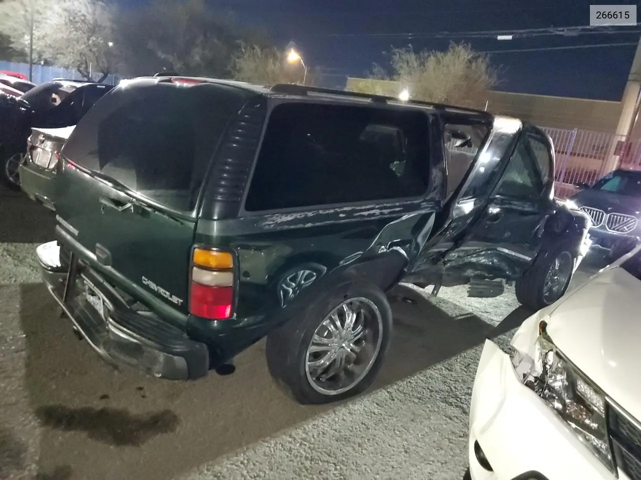 266615 2004 Chevrolet Suburban K1500