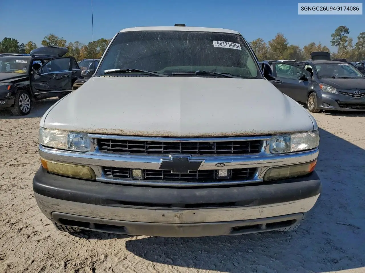3GNGC26U94G174086 2004 Chevrolet Suburban C2500