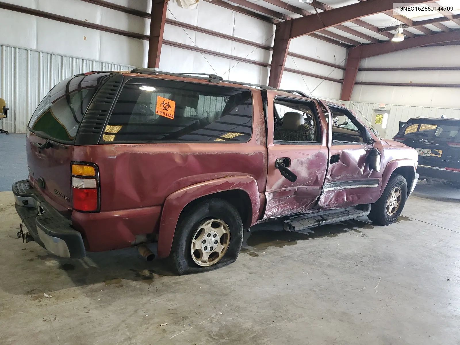 2005 Chevrolet Suburban C1500 VIN: 1GNEC16Z55J144709 Lot: 58572754