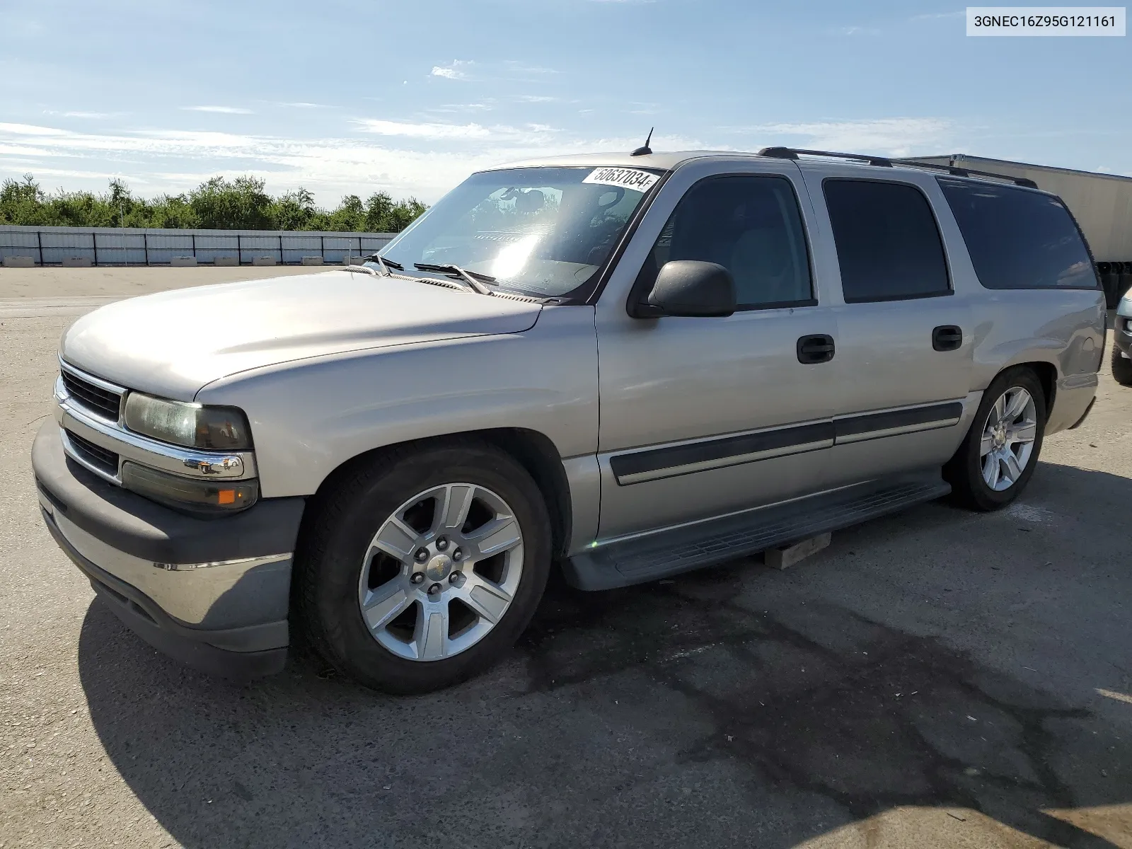 2005 Chevrolet Suburban C1500 VIN: 3GNEC16Z95G121161 Lot: 60637034