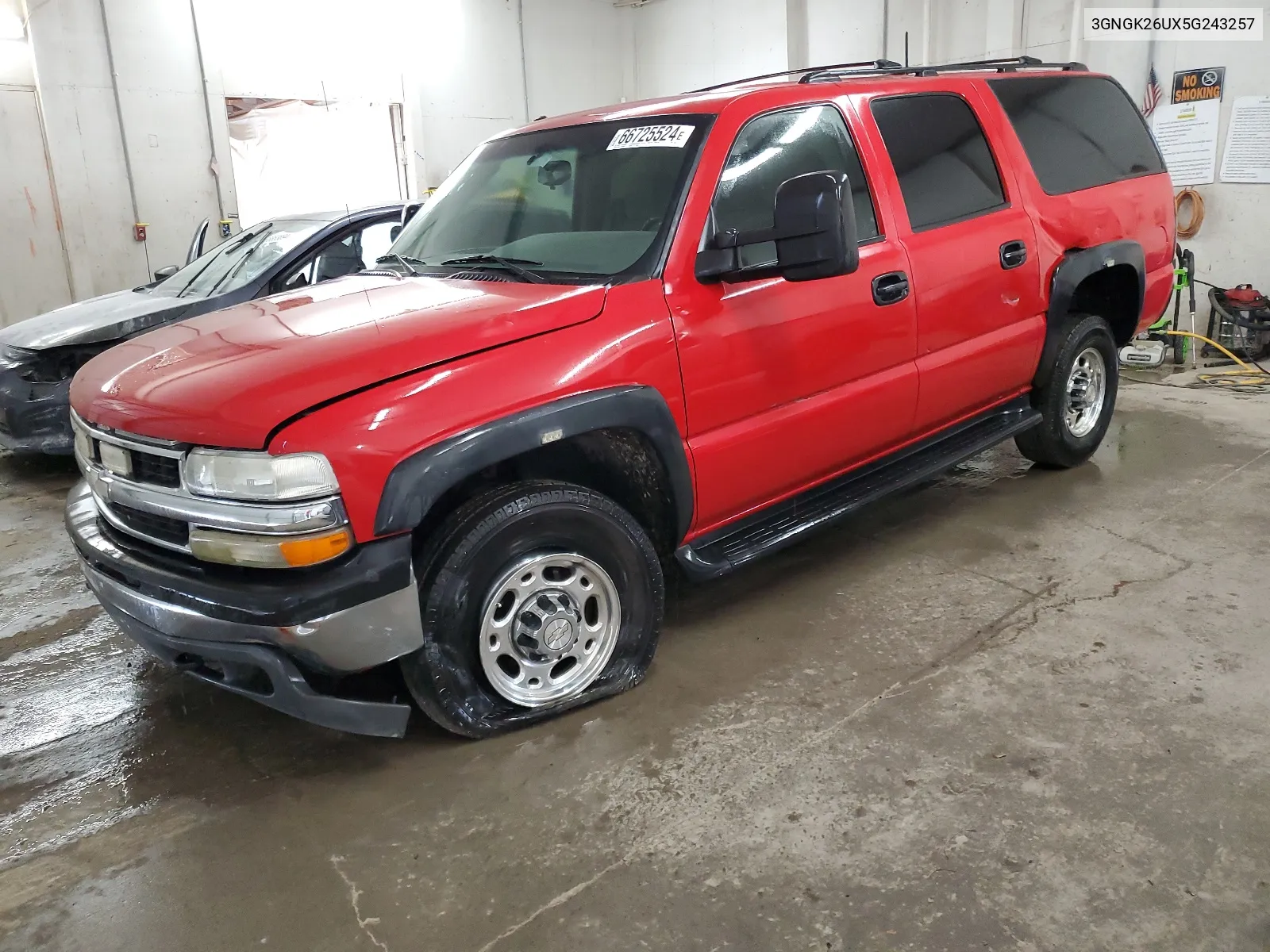 2005 Chevrolet Suburban K2500 VIN: 3GNGK26UX5G243257 Lot: 66725524