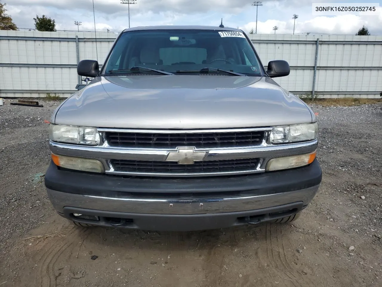 3GNFK16Z05G252745 2005 Chevrolet Suburban K1500