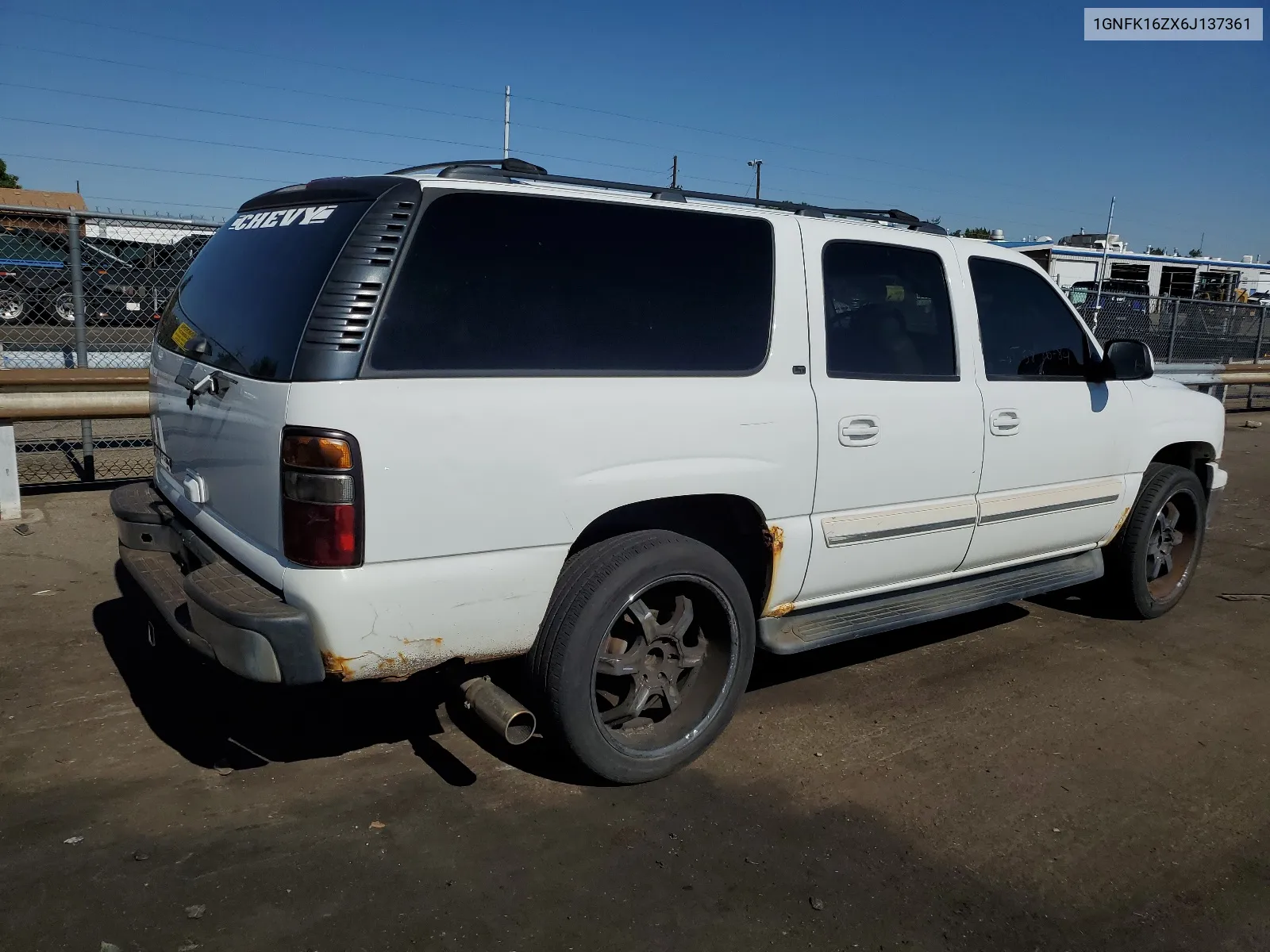 2006 Chevrolet Suburban K1500 VIN: 1GNFK16ZX6J137361 Lot: 58986784