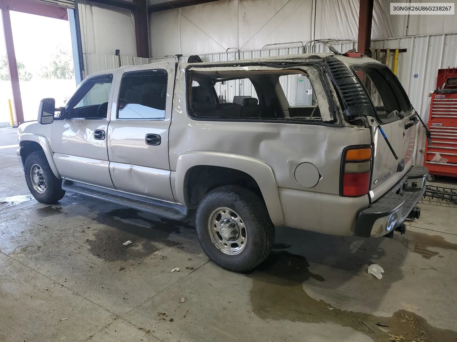 2006 Chevrolet Suburban K2500 VIN: 3GNGK26U86G238267 Lot: 65862624