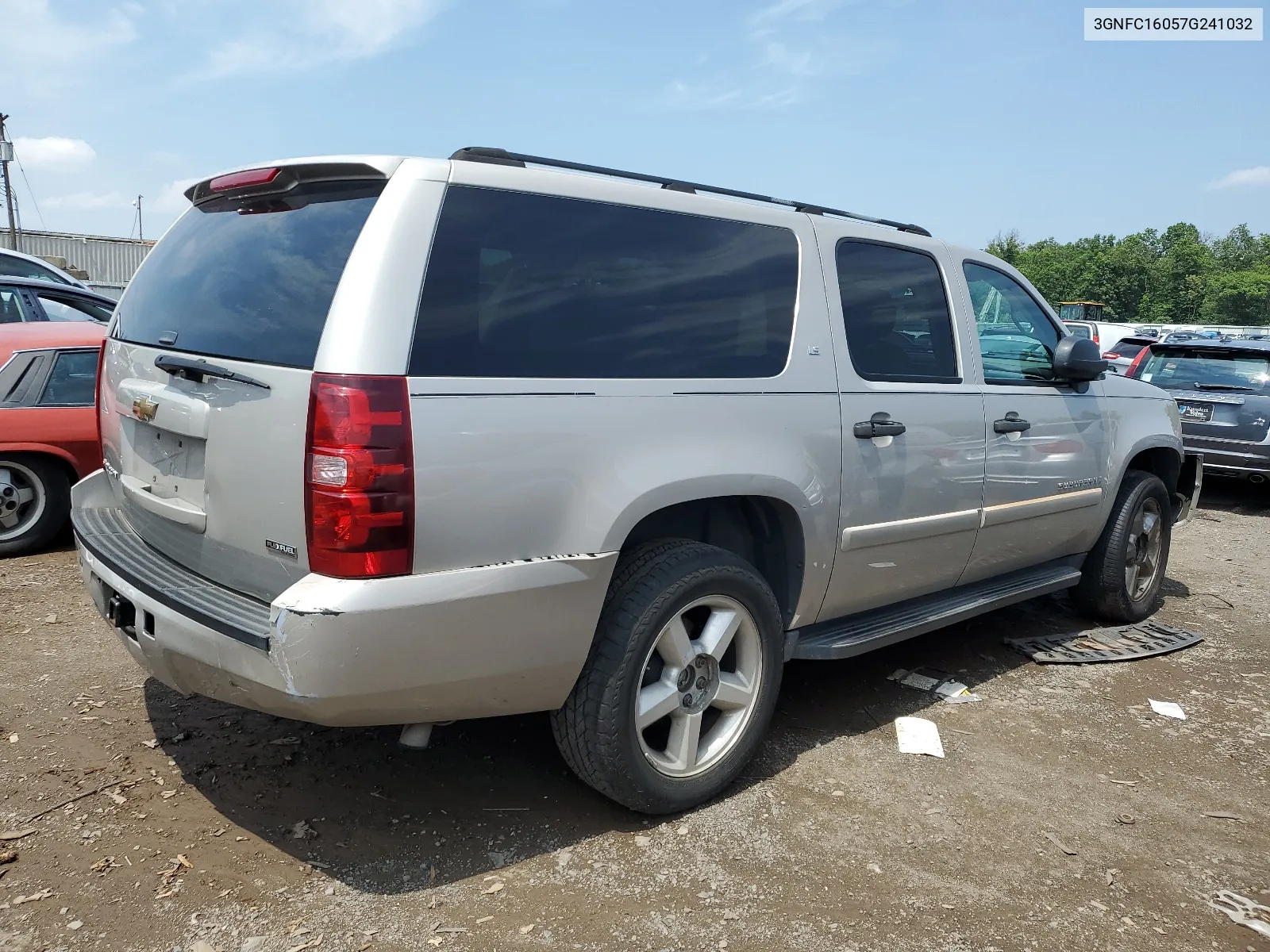 2007 Chevrolet Suburban C1500 VIN: 3GNFC16057G241032 Lot: 62347644