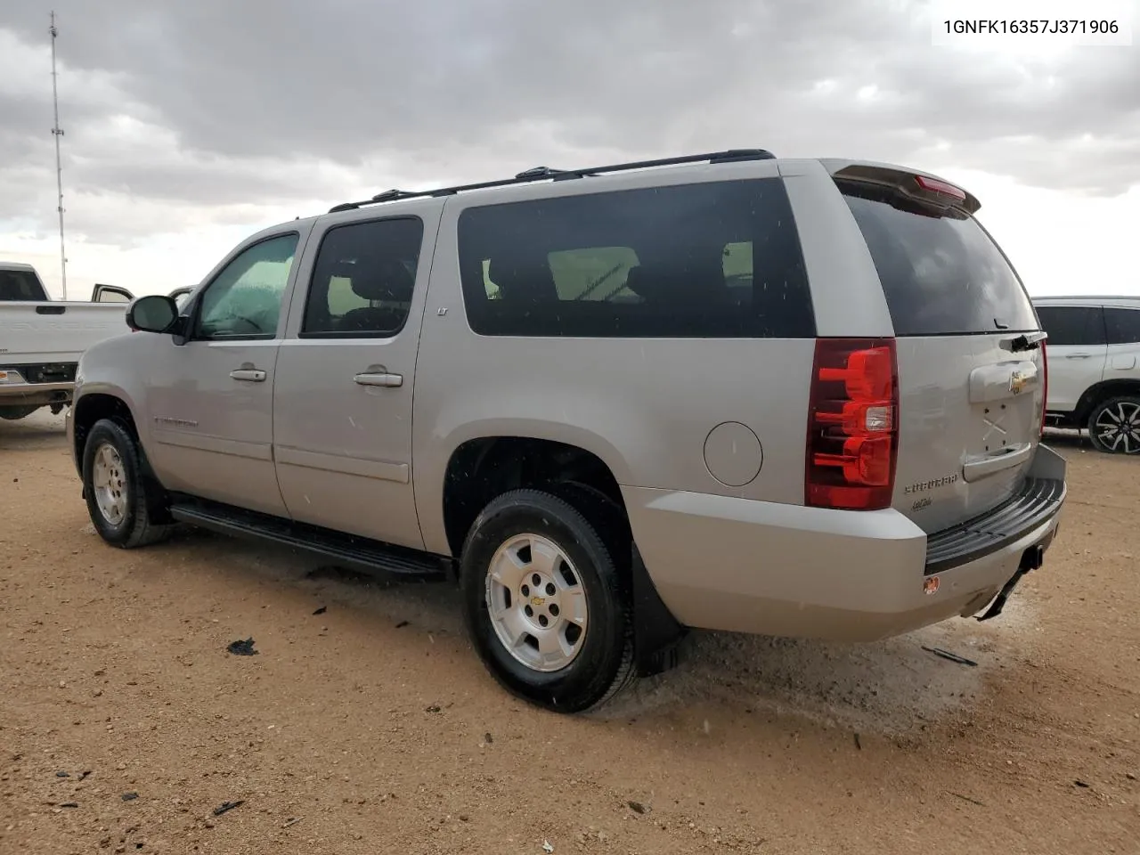 2007 Chevrolet Suburban K1500 VIN: 1GNFK16357J371906 Lot: 69582454