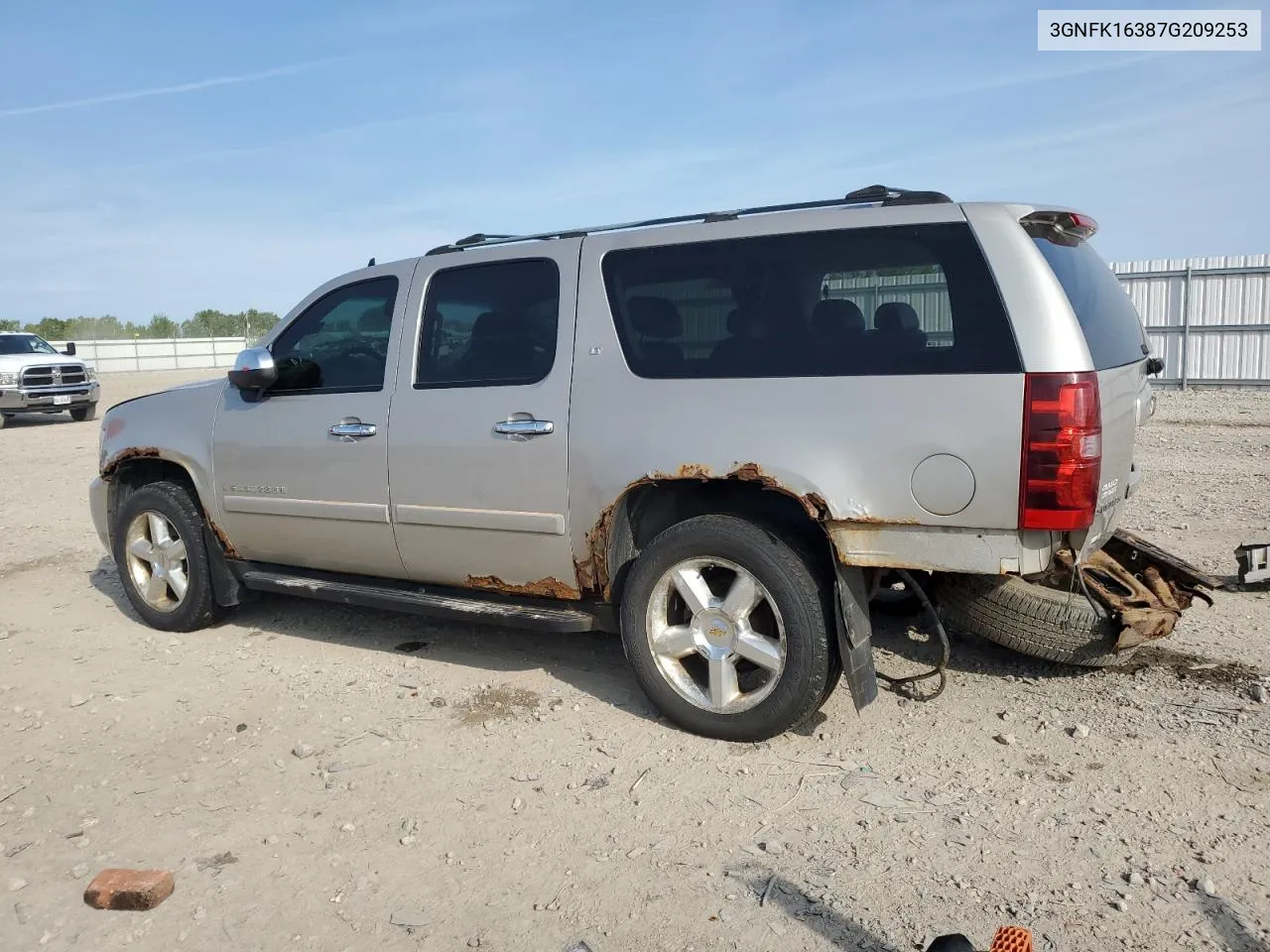 2007 Chevrolet Suburban K1500 VIN: 3GNFK16387G209253 Lot: 70505294