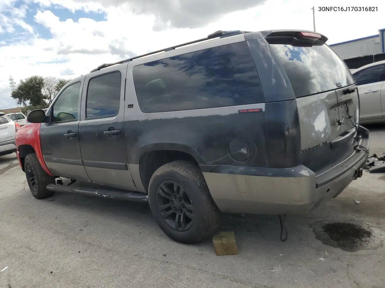 3GNFC16J17G316821 2007 Chevrolet Suburban C1500