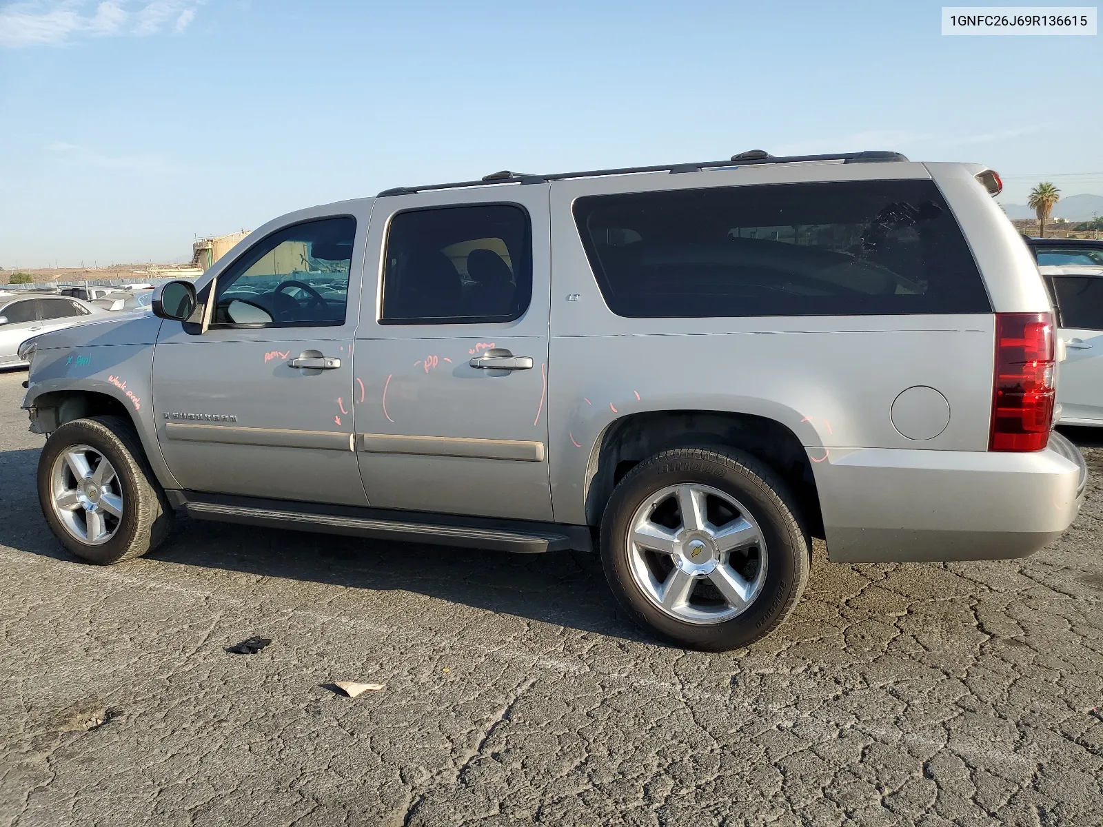 2009 Chevrolet Suburban C1500 Lt VIN: 1GNFC26J69R136615 Lot: 64664194