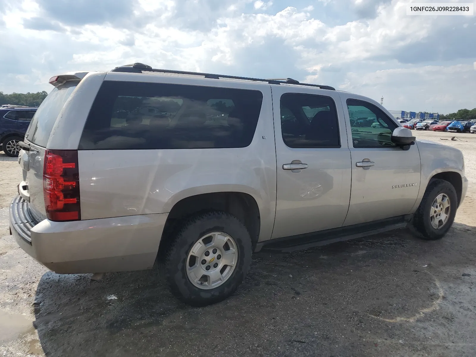 1GNFC26J09R228433 2009 Chevrolet Suburban C1500 Lt