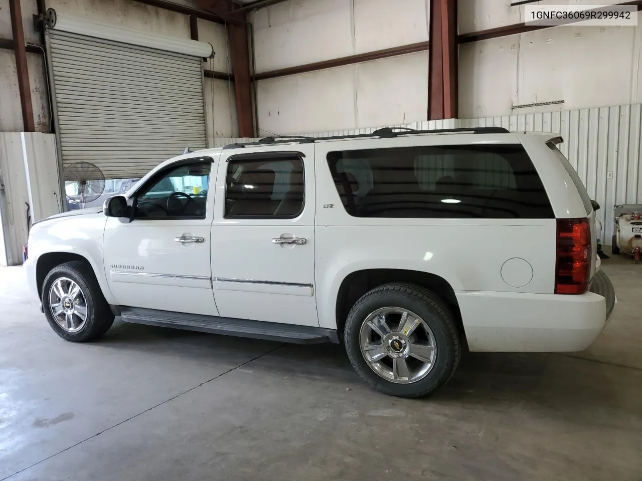 2009 Chevrolet Suburban C1500 Ltz VIN: 1GNFC36069R299942 Lot: 72551134