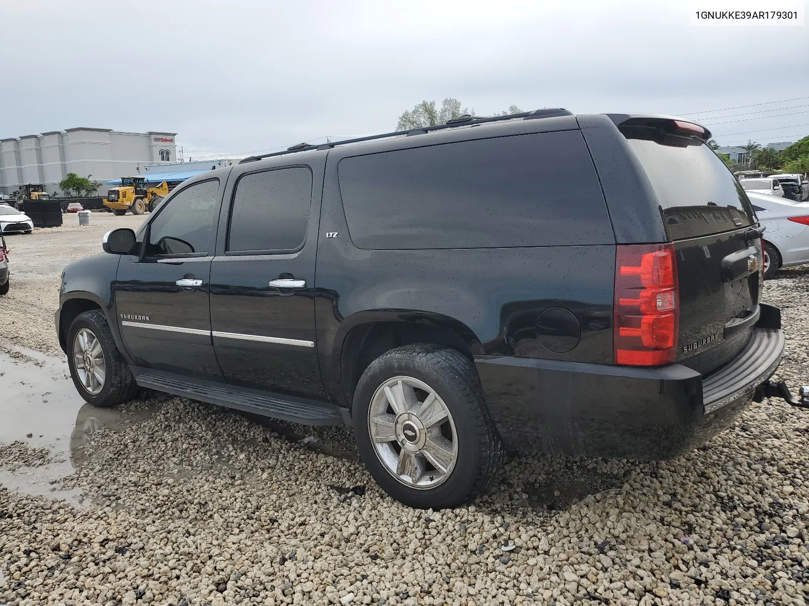 1GNUKKE39AR179301 2010 Chevrolet Suburban K1500 Ltz