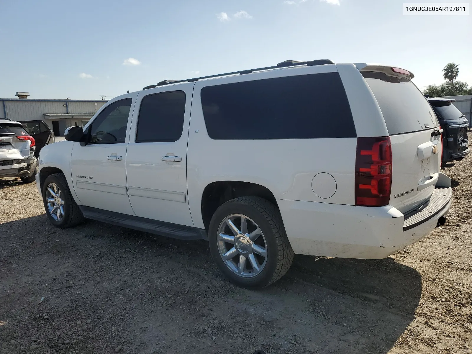 1GNUCJE05AR197811 2010 Chevrolet Suburban C1500 Lt