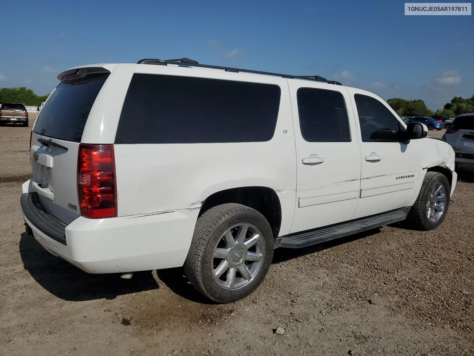 1GNUCJE05AR197811 2010 Chevrolet Suburban C1500 Lt