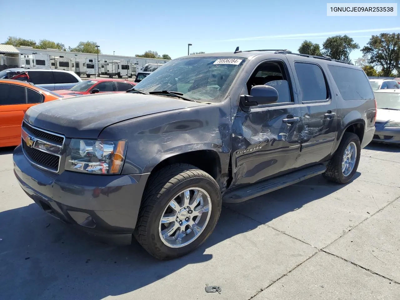 2010 Chevrolet Suburban C1500 Lt VIN: 1GNUCJE09AR253538 Lot: 70536284