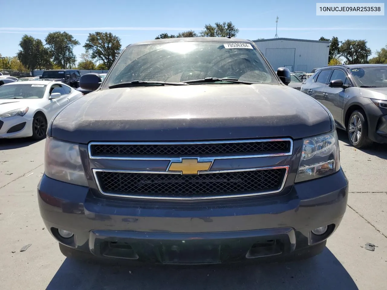 2010 Chevrolet Suburban C1500 Lt VIN: 1GNUCJE09AR253538 Lot: 70536284