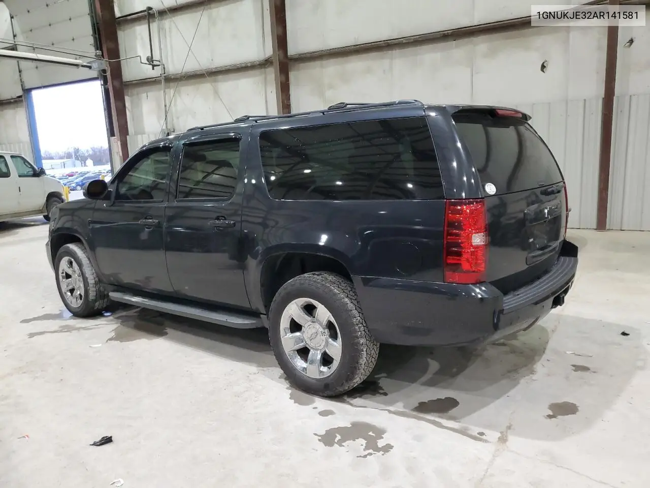 1GNUKJE32AR141581 2010 Chevrolet Suburban K1500 Lt