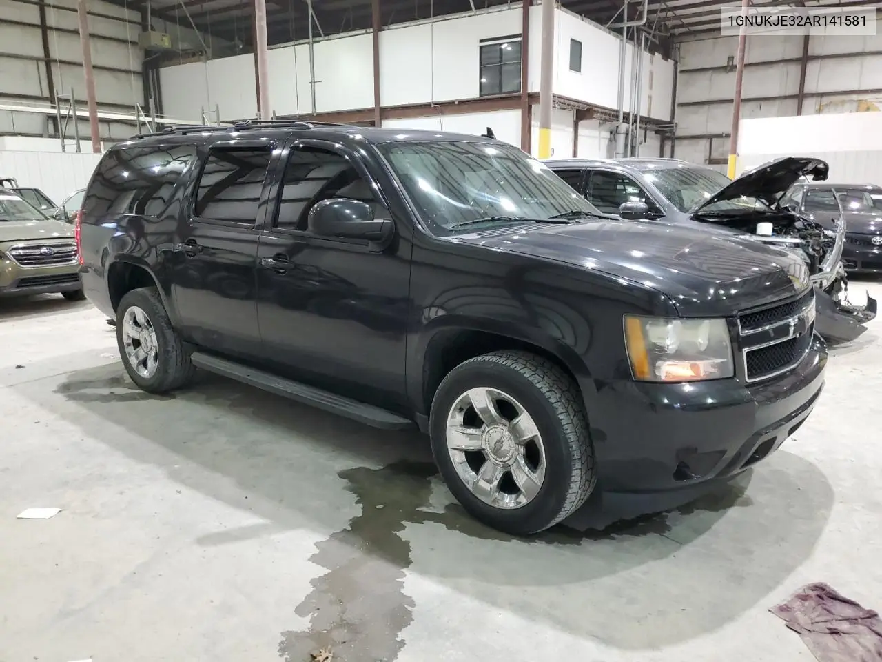 1GNUKJE32AR141581 2010 Chevrolet Suburban K1500 Lt
