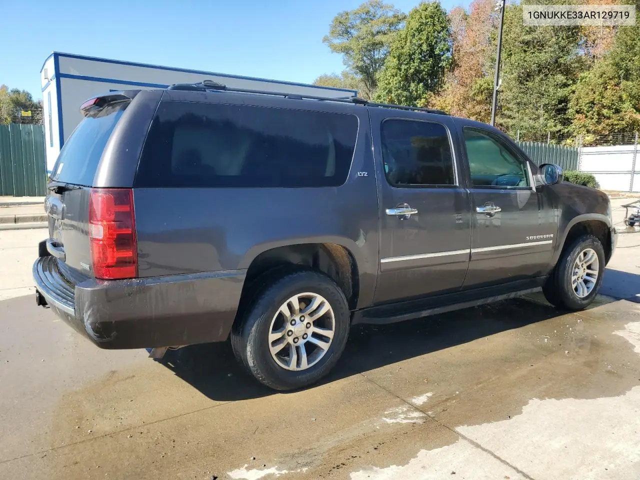 1GNUKKE33AR129719 2010 Chevrolet Suburban K1500 Ltz