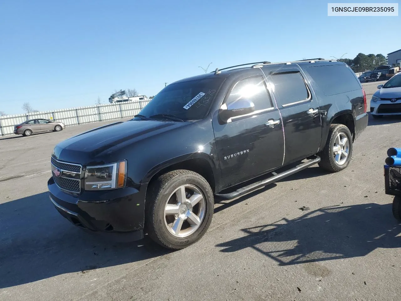 2011 Chevrolet Suburban C1500 Lt VIN: 1GNSCJE09BR235095 Lot: 39786964