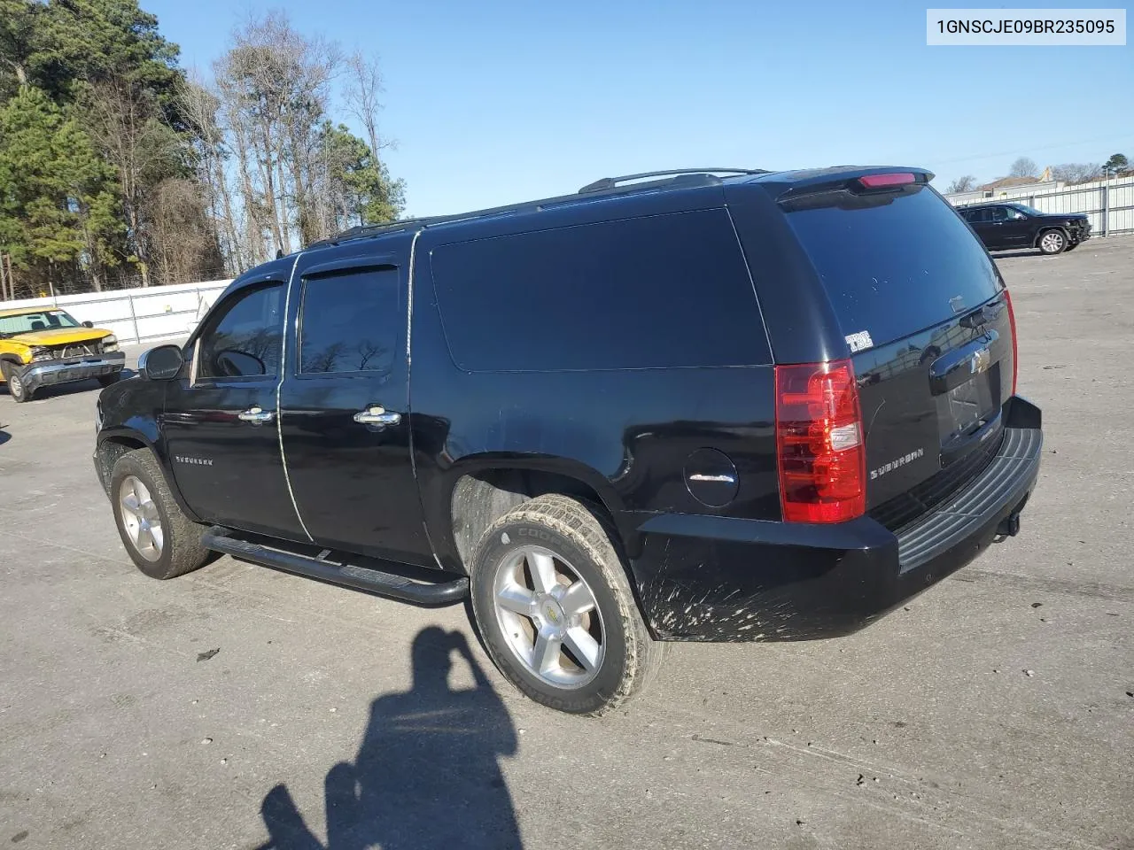 1GNSCJE09BR235095 2011 Chevrolet Suburban C1500 Lt