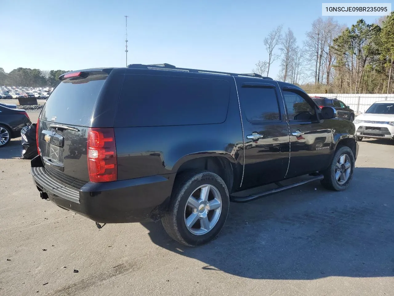 1GNSCJE09BR235095 2011 Chevrolet Suburban C1500 Lt