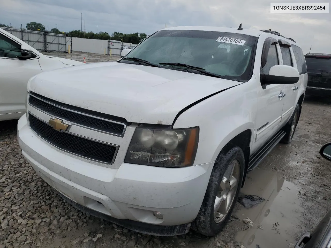 1GNSKJE3XBR392454 2011 Chevrolet Suburban K1500 Lt