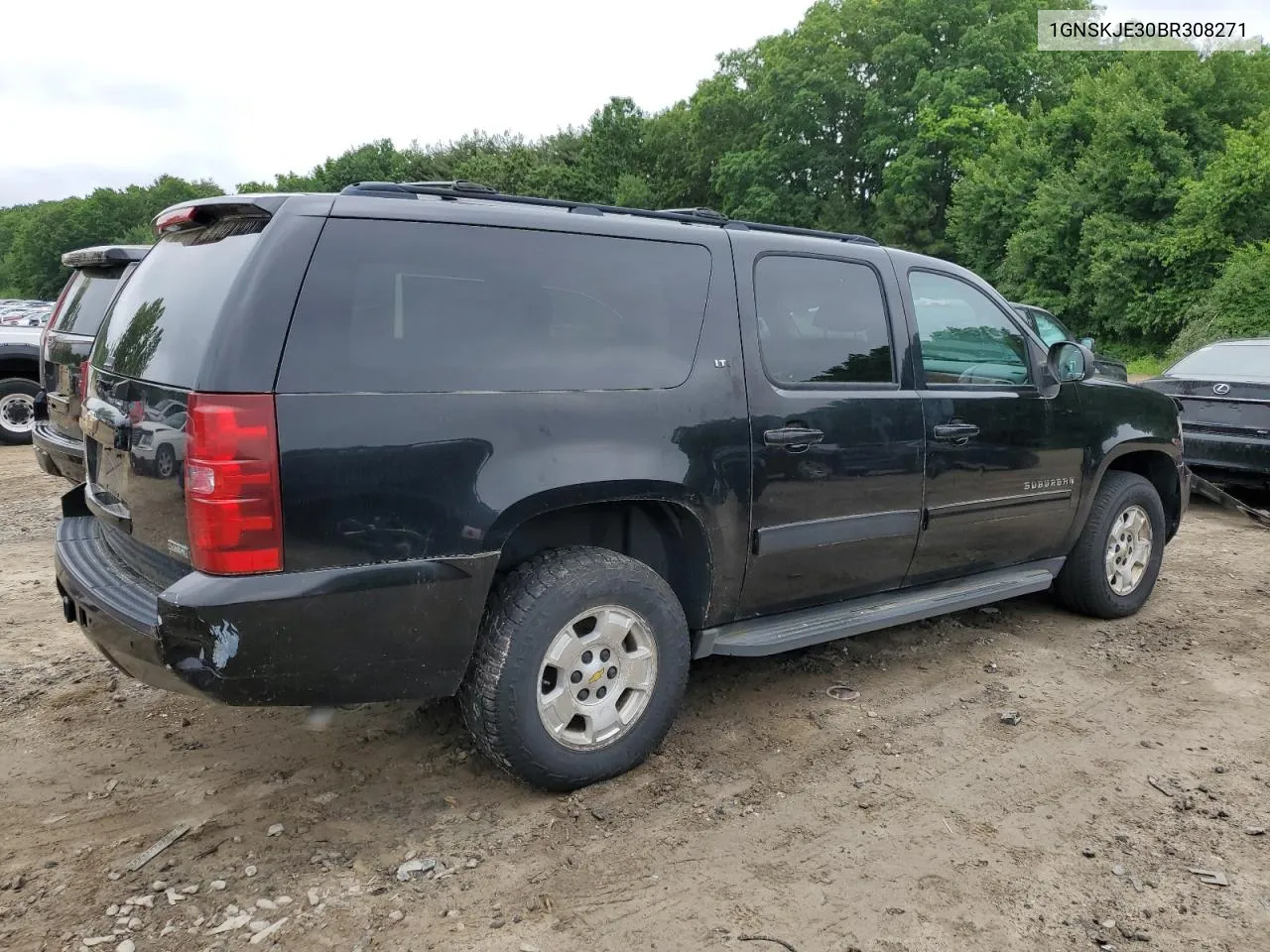 2011 Chevrolet Suburban K1500 Lt VIN: 1GNSKJE30BR308271 Lot: 58122434