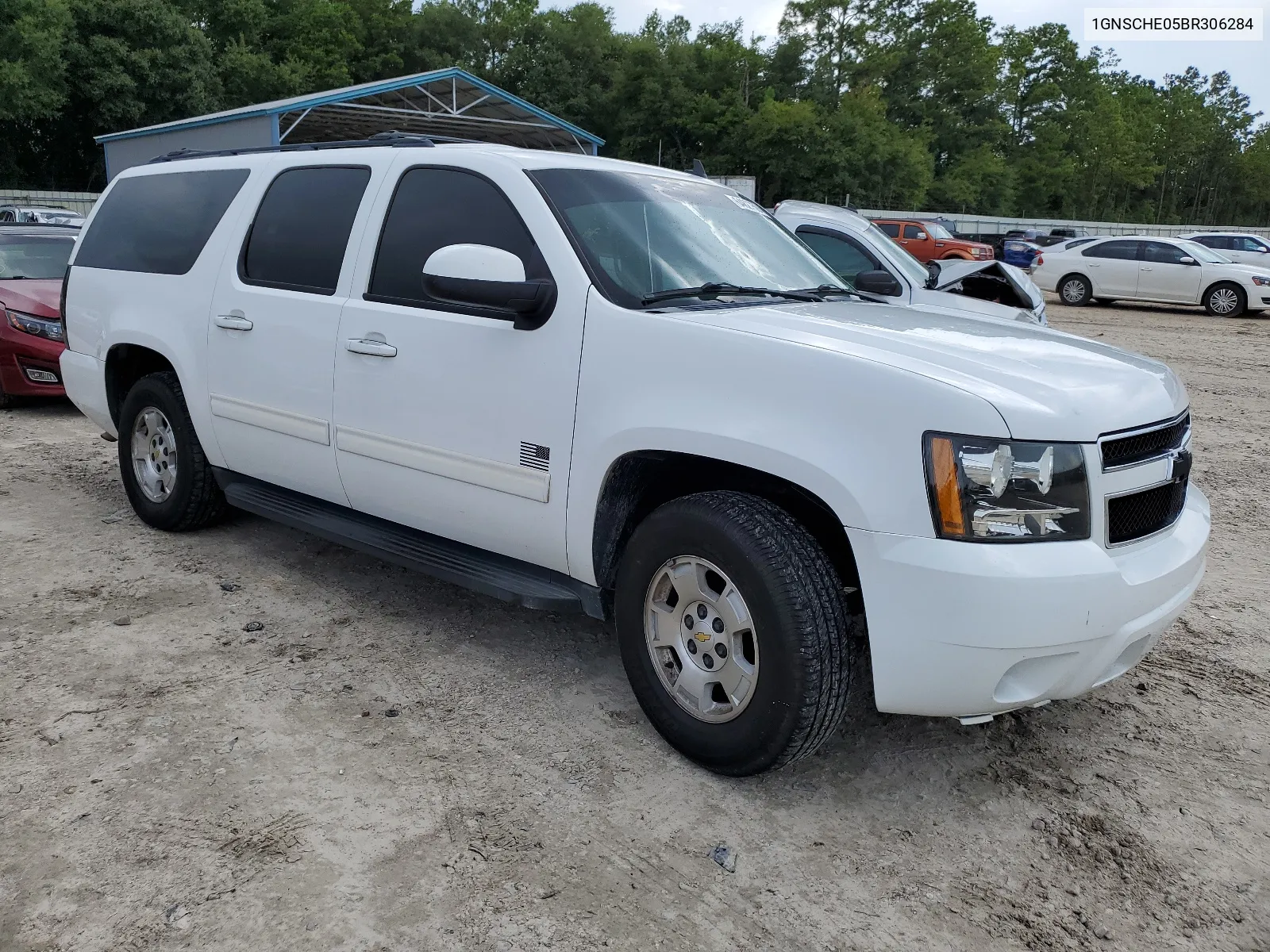 1GNSCHE05BR306284 2011 Chevrolet Suburban C1500 Ls