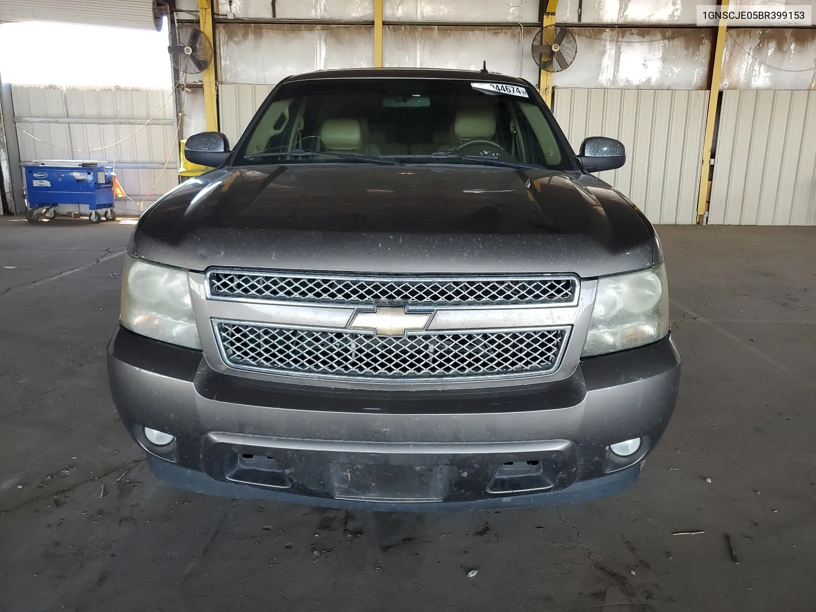 1GNSCJE05BR399153 2011 Chevrolet Suburban C1500 Lt