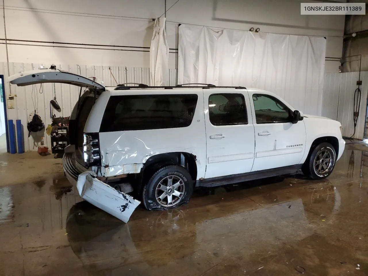 2011 Chevrolet Suburban K1500 Lt VIN: 1GNSKJE32BR111389 Lot: 71192854