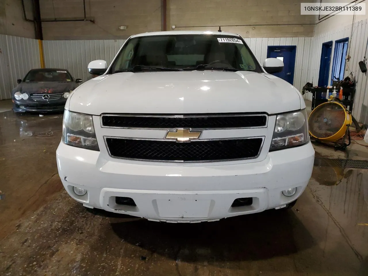 2011 Chevrolet Suburban K1500 Lt VIN: 1GNSKJE32BR111389 Lot: 71192854