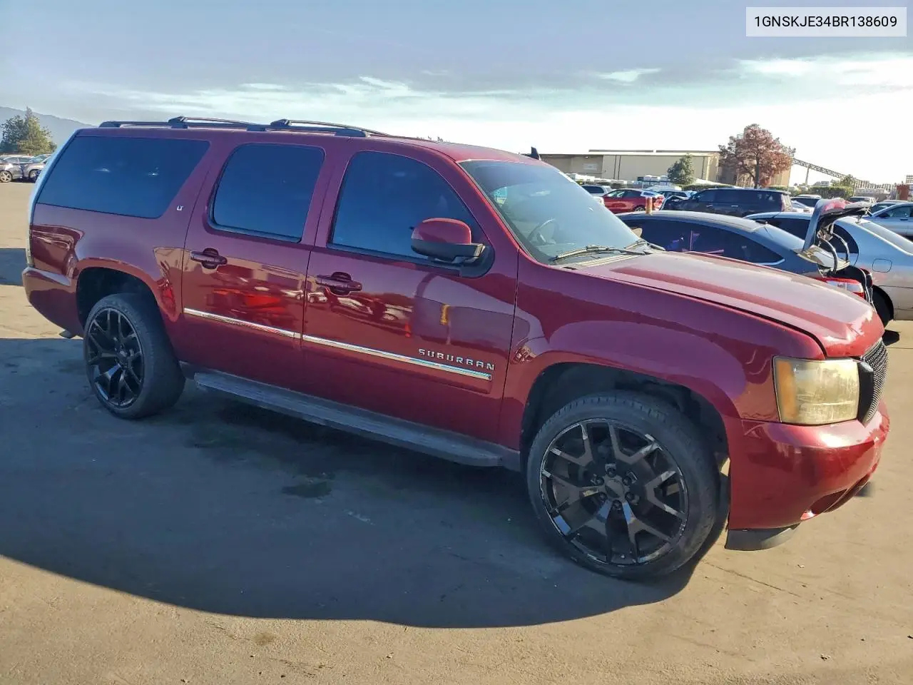 1GNSKJE34BR138609 2011 Chevrolet Suburban K1500 Lt