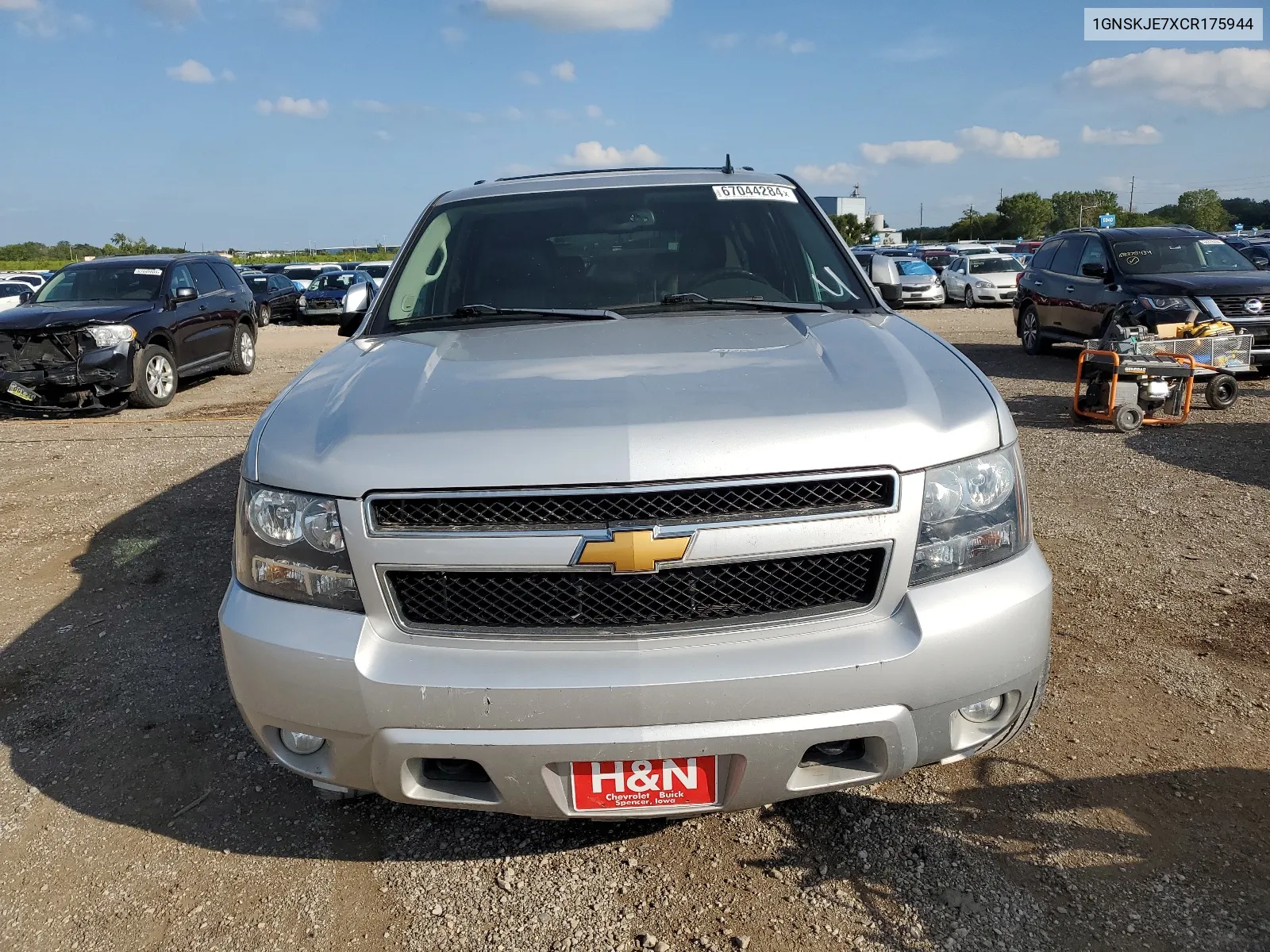 1GNSKJE7XCR175944 2012 Chevrolet Suburban K1500 Lt