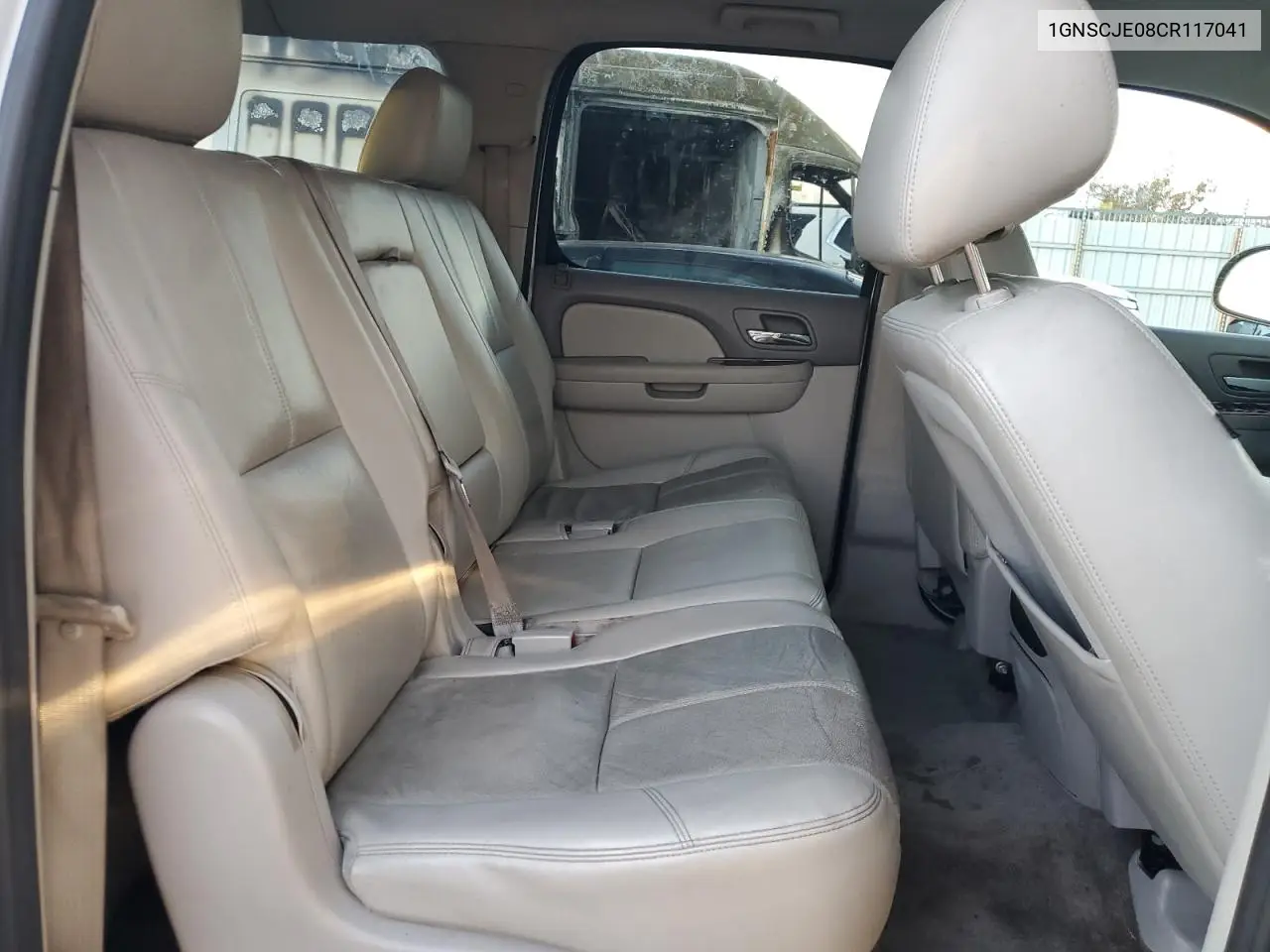 1GNSCJE08CR117041 2012 Chevrolet Suburban C1500 Lt