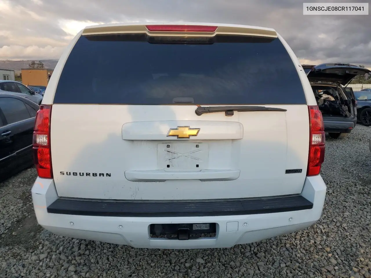 1GNSCJE08CR117041 2012 Chevrolet Suburban C1500 Lt