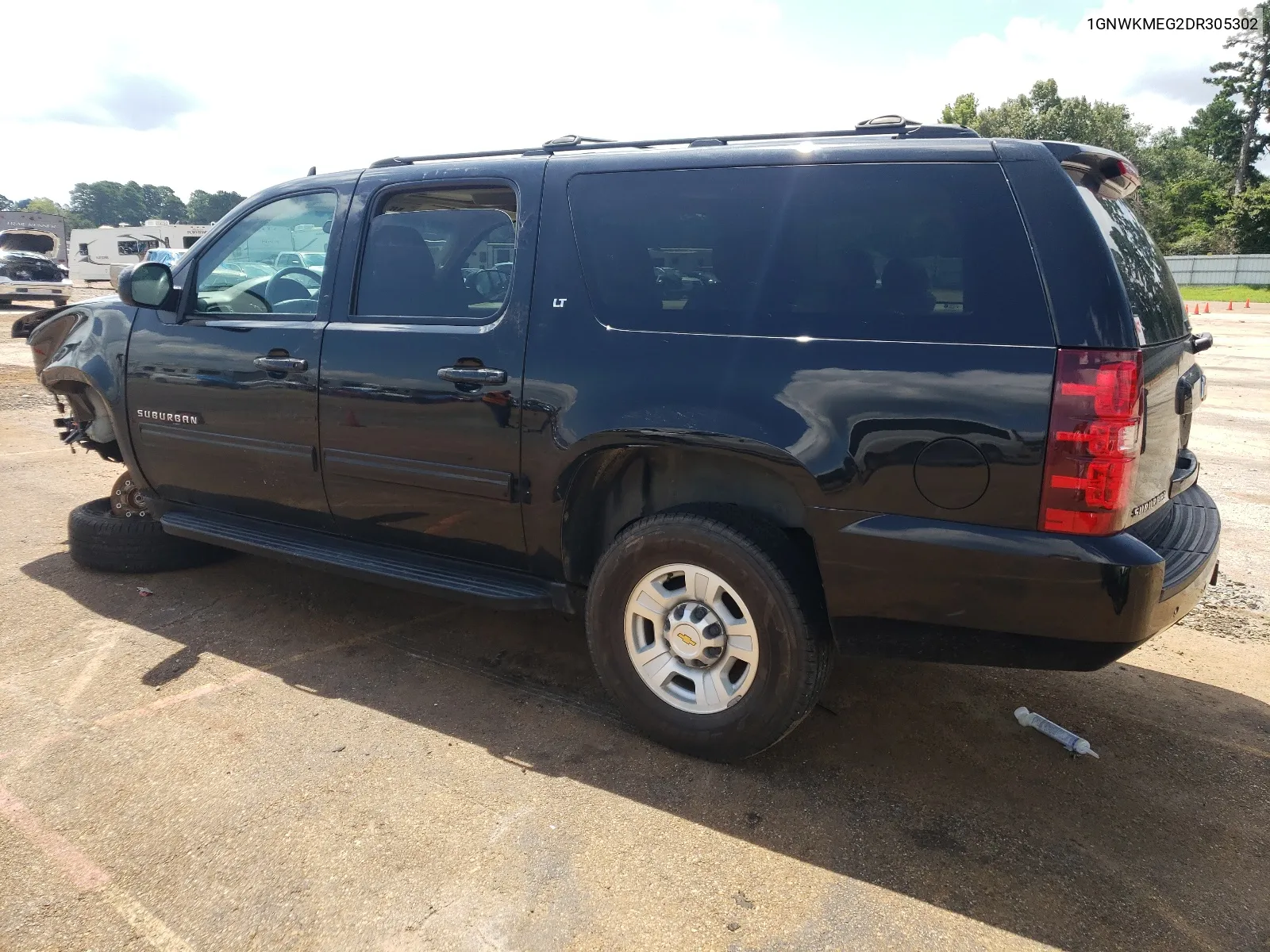 1GNWKMEG2DR305302 2013 Chevrolet Suburban K2500 Lt