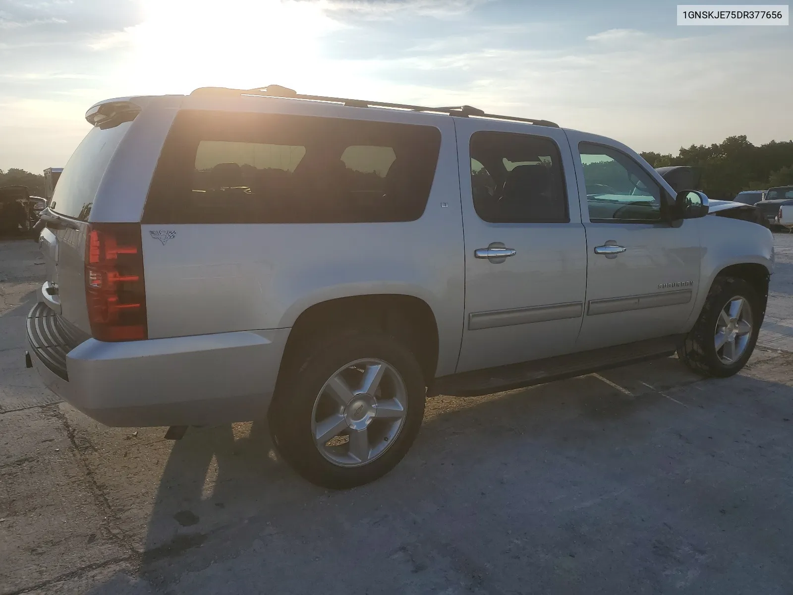 2013 Chevrolet Suburban K1500 Lt VIN: 1GNSKJE75DR377656 Lot: 66173604