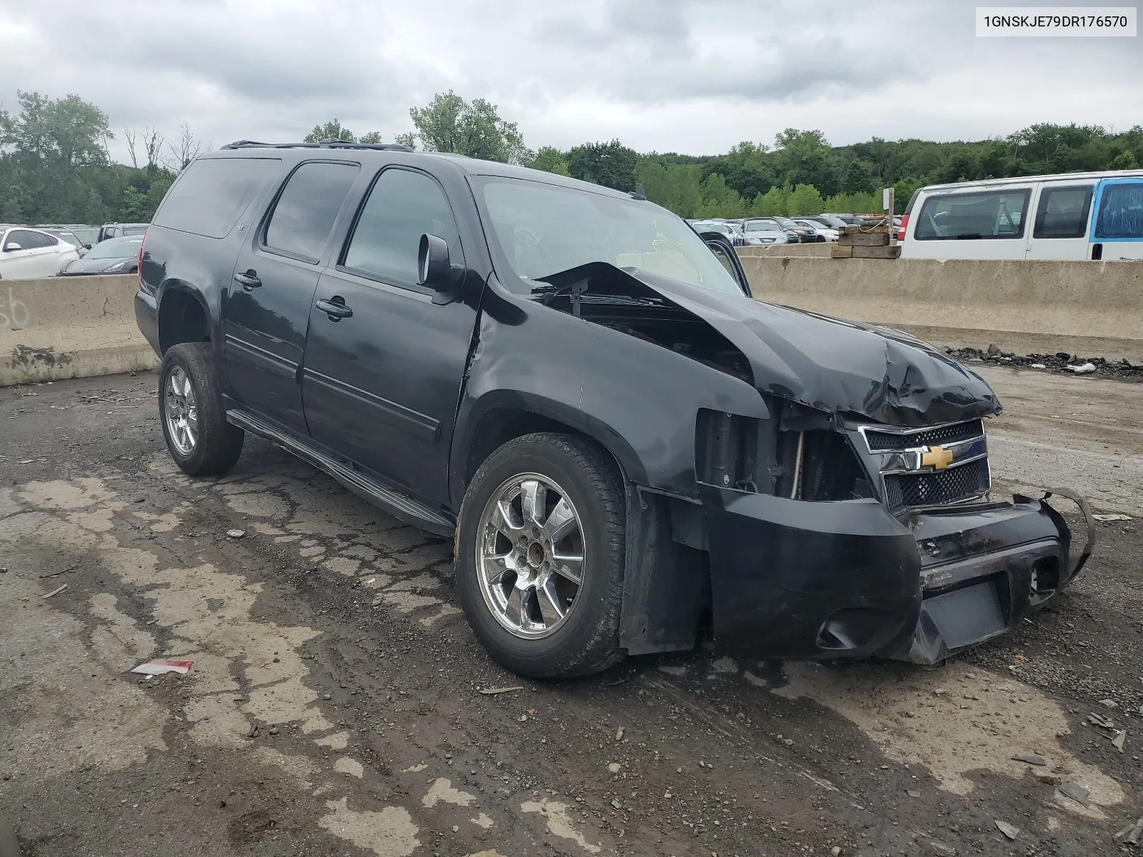 2013 Chevrolet Suburban K1500 Lt VIN: 1GNSKJE79DR176570 Lot: 66550714