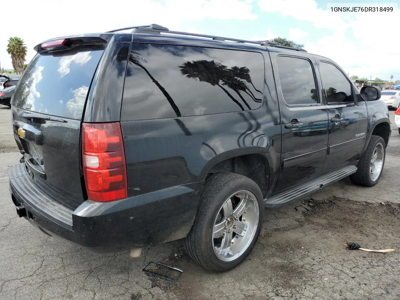 2013 Chevrolet Suburban K1500 Lt VIN: 1GNSKJE76DR318499 Lot: 71840624