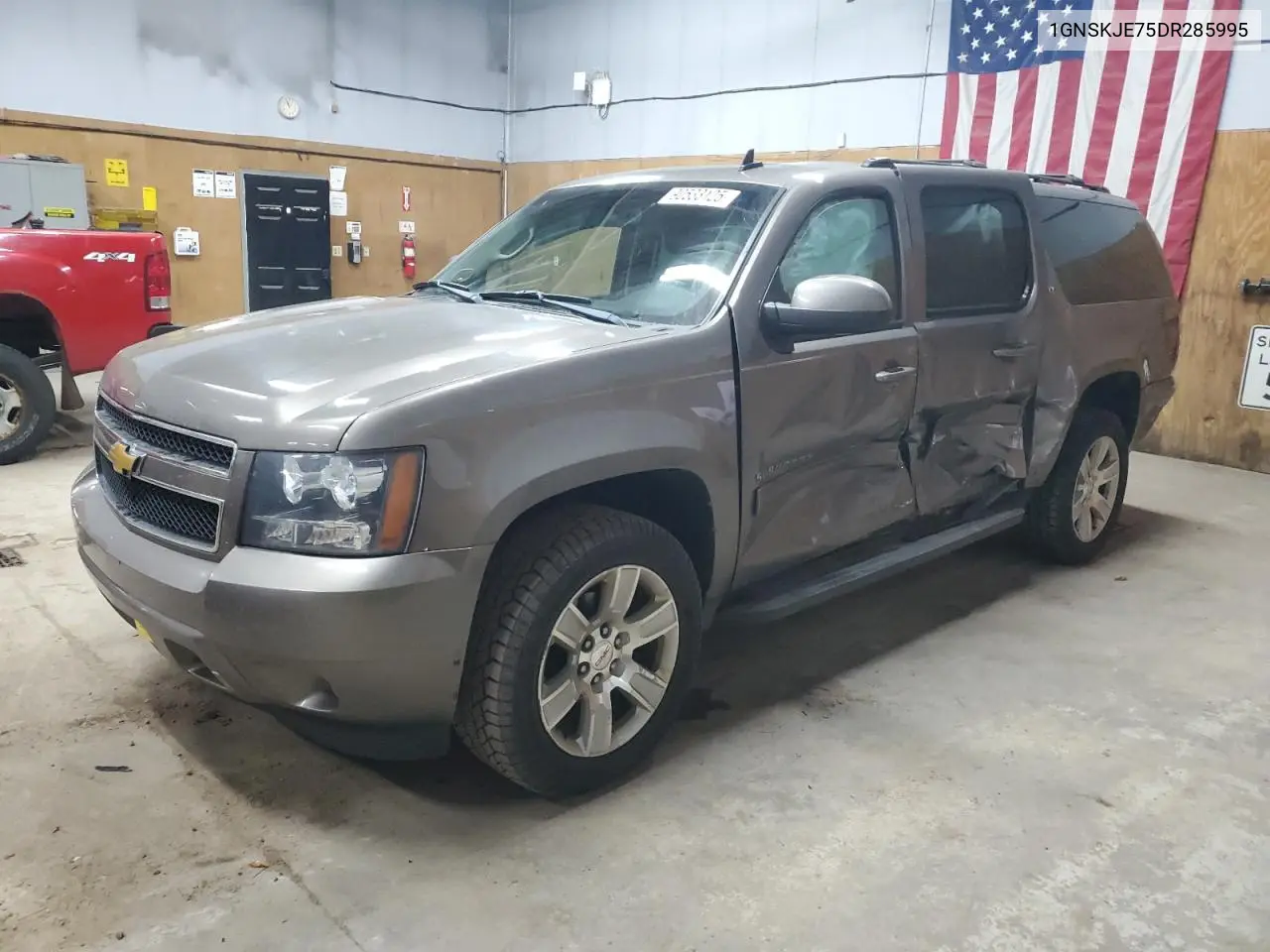 1GNSKJE75DR285995 2013 Chevrolet Suburban K1500 Lt