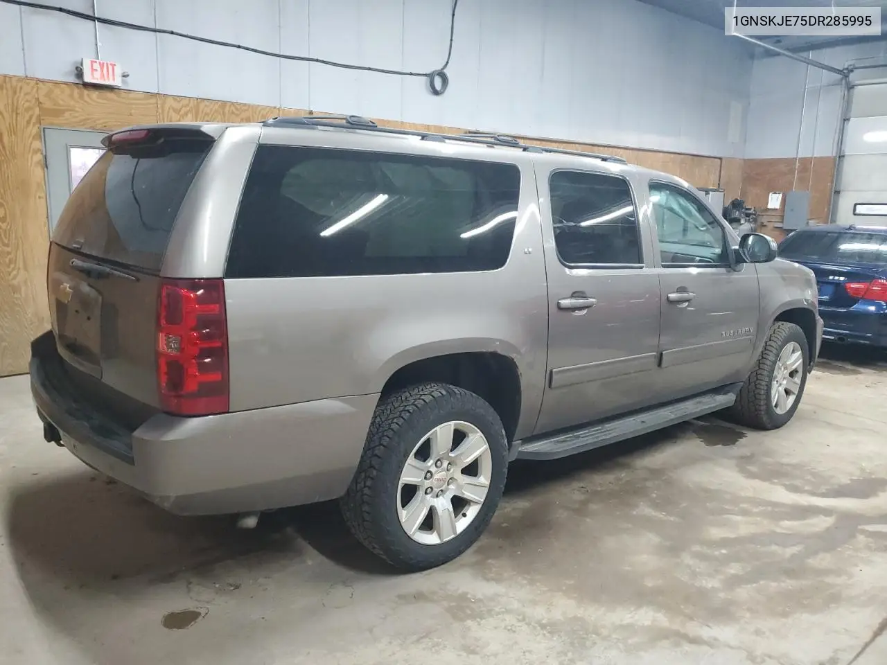1GNSKJE75DR285995 2013 Chevrolet Suburban K1500 Lt