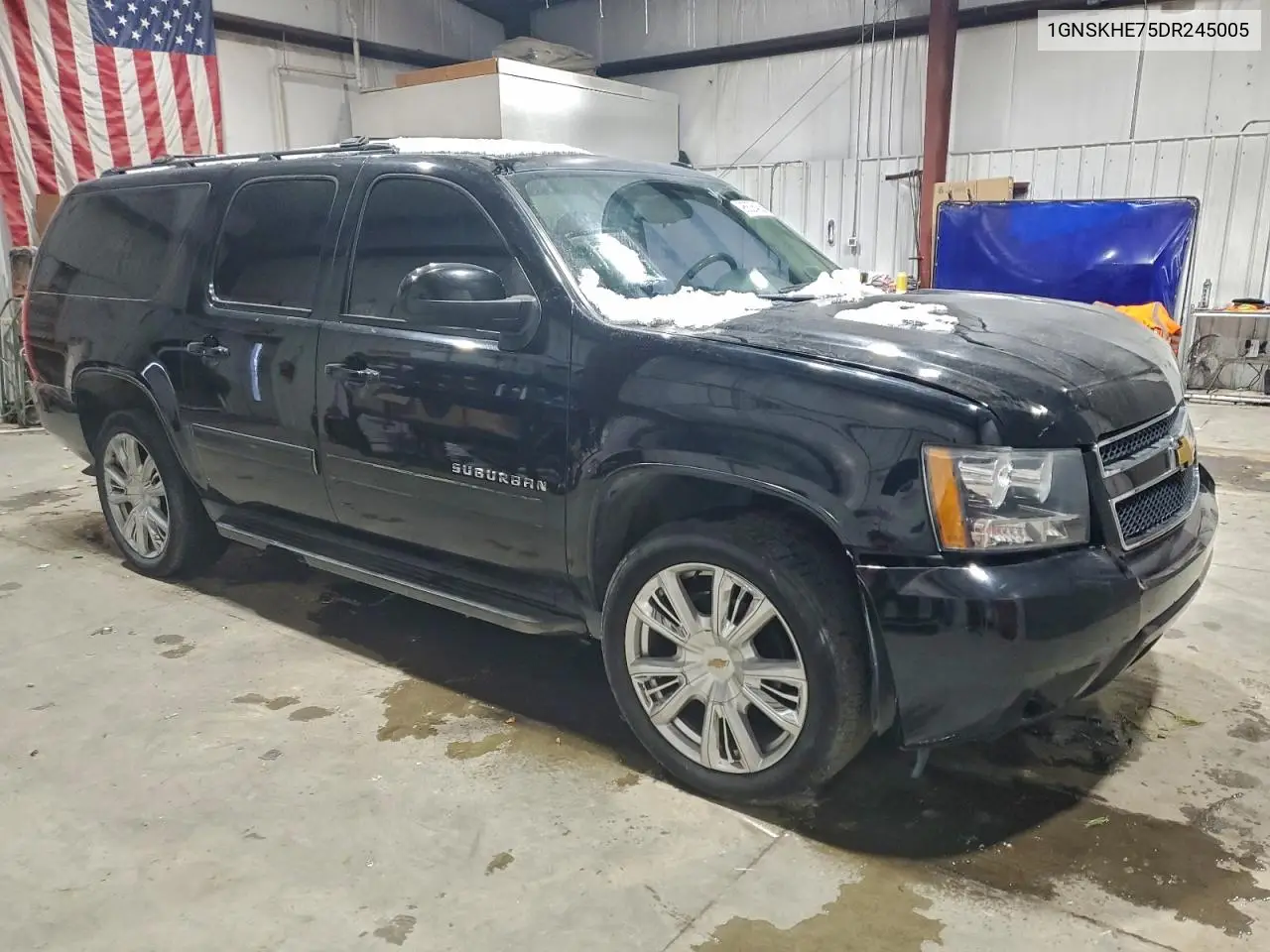 1GNSKHE75DR245005 2013 Chevrolet Suburban K1500 Ls