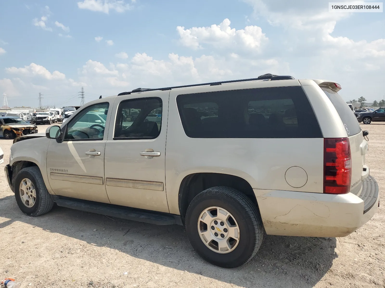 2014 Chevrolet Suburban C1500 Lt VIN: 1GNSCJE03ER108444 Lot: 66080644