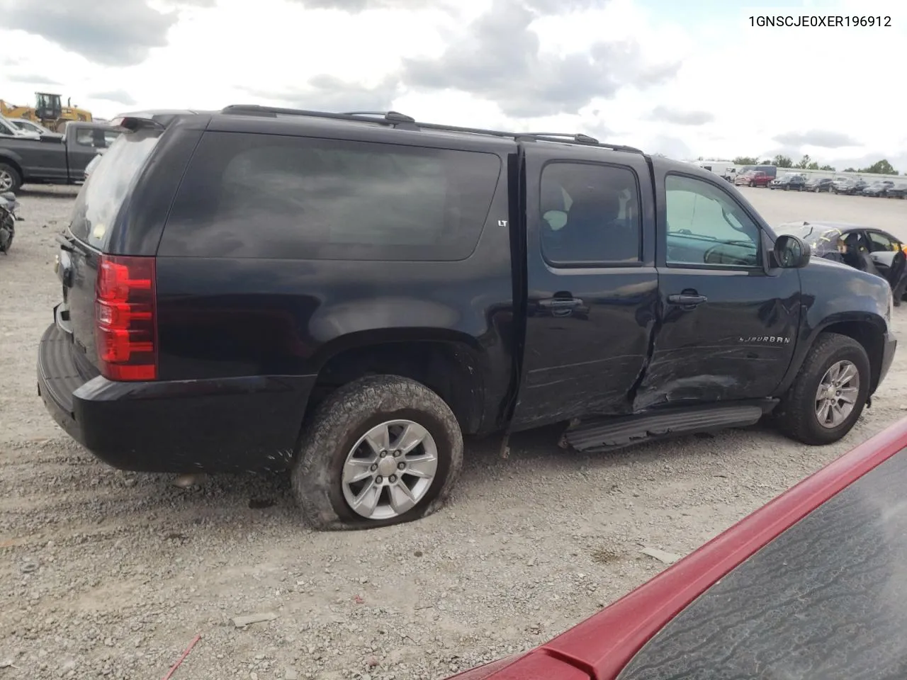 2014 Chevrolet Suburban C1500 Lt VIN: 1GNSCJE0XER196912 Lot: 66380024