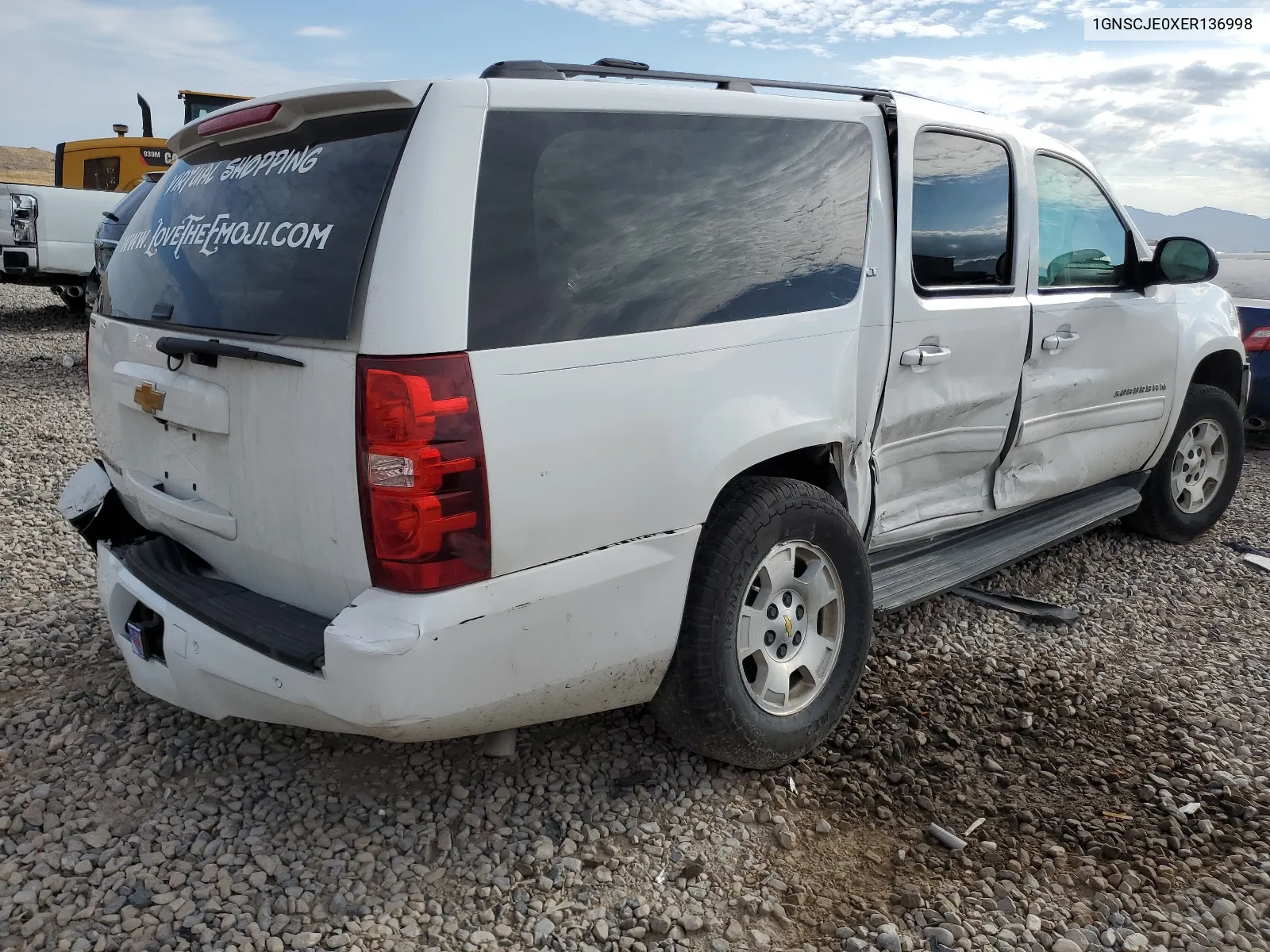 1GNSCJE0XER136998 2014 Chevrolet Suburban C1500 Lt