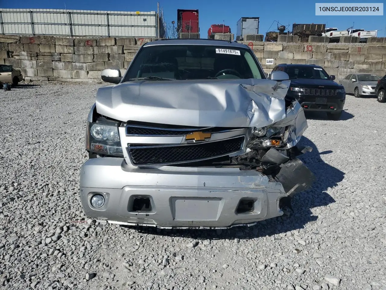 1GNSCJE00ER203124 2014 Chevrolet Suburban C1500 Lt