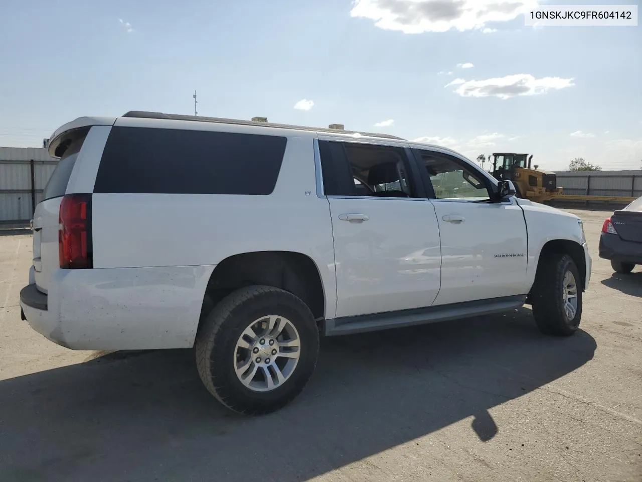 2015 Chevrolet Suburban K1500 Lt VIN: 1GNSKJKC9FR604142 Lot: 72096324